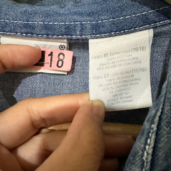 Vintage Holiday Embroidered Patch Denim Chambray Oversized Button Shirt Bear XL - Picture 3 of 7